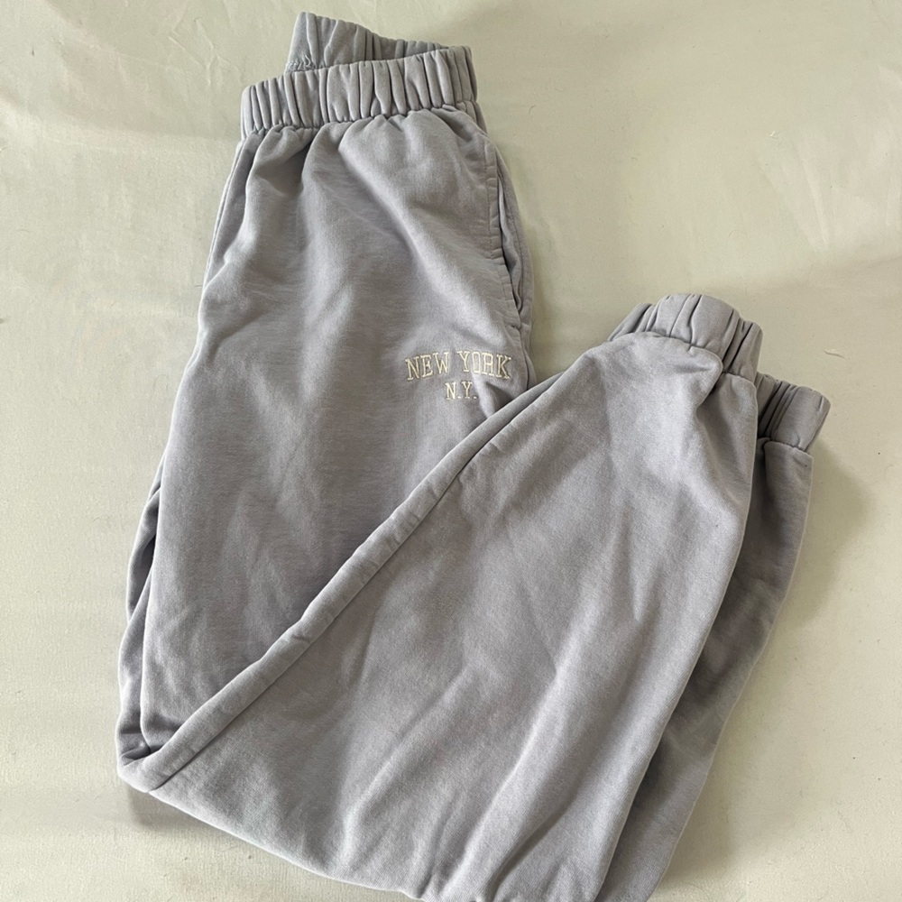 PacSun “NEW YORK N.Y” purple sweatpants size S